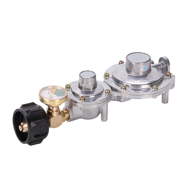 QCC1 Two-Stage Propane Regulator with Gauge for Heater